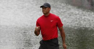 Lee más sobre el artículo Tiger Woods ha vuelto y consigue su quinta «chaqueta verde»