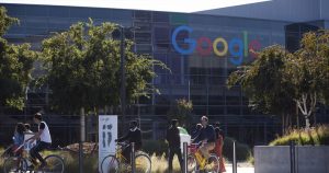 Lee más sobre el artículo Google admite escuchar el 0,2% de las conversaciones con su asistente virtual