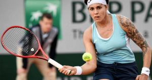 Lee más sobre el artículo Bolsova pisa fuerte la arcilla de París