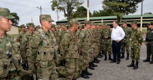 Lee más sobre el artículo Ejército y Policía brindan seguridad en frontera entre Risaralda y Chocó