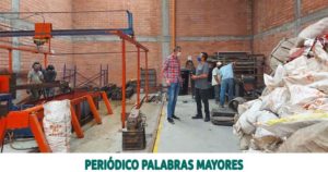 Lee más sobre el artículo GERENTE DE LA EMPRESA DE ASEO DE PEREIRA CONOCIÓ EL PROCESO DE ELABORACIÓN DE MADERA PLÁSTICA