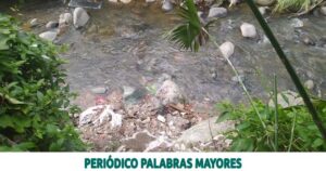 Lee más sobre el artículo VIGÍAS Y POLICÍA HICIERON VISITA AL BARRIO EL TRIUNFO POR DENUNCIA SOBRE MAL MANEJO DE ESCOMBROS