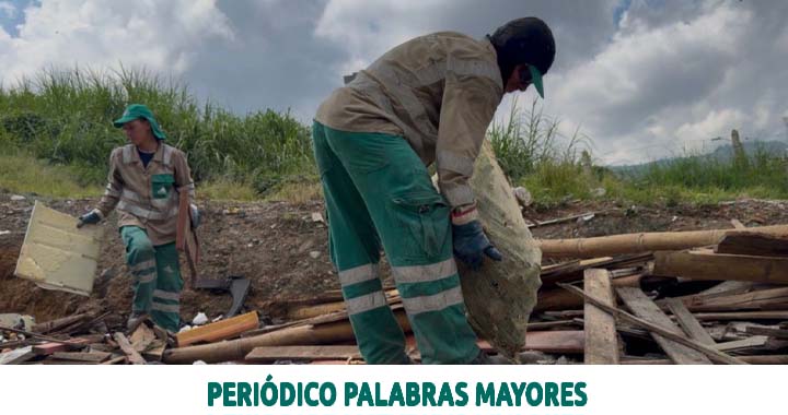 Lee más sobre el artículo Alcaldía de Dosquebradas recuperó la avenida Simón Bolívar con el retiro de más de 20 toneladas de residuos sólidos