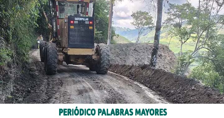 Lee más sobre el artículo Con maquinaria amarilla en el territorio, Risaralda transforma sus vías rurales