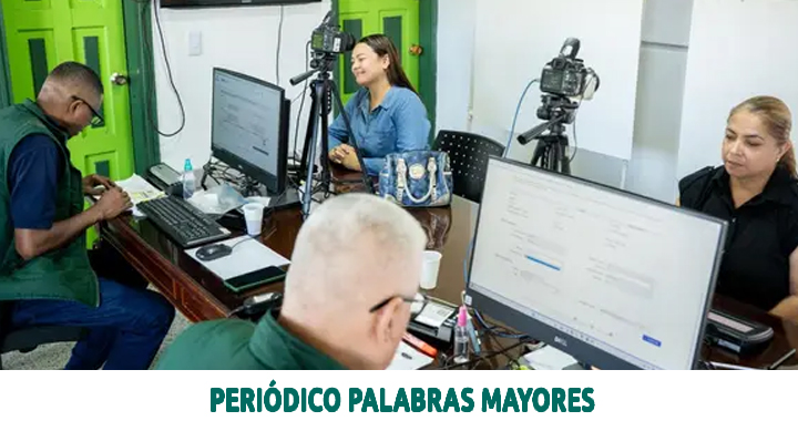 Lee más sobre el artículo En jornada descentralizada, 55 residentes de Marsella formalizaron sus pasaportes