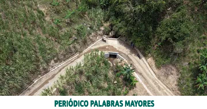 Lee más sobre el artículo Con inversión superior a los $500 millones, la Gobernación entrega vía totalmente recuperada en la vereda Santa Cecilia de Quinchía