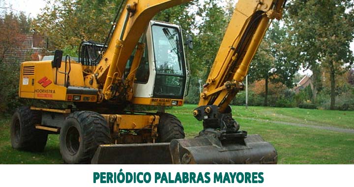Lee más sobre el artículo Maquinaria de la Gobernación avanza en la recuperación de las zonas afectadas por el sismo